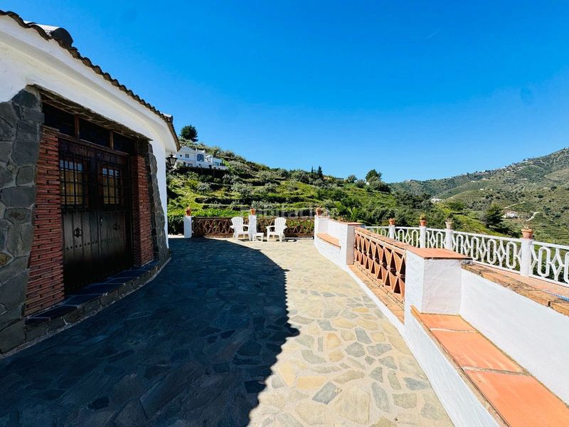 Foto 33831cee-1f35-447a-b444-1fc1a97a7e51. Casa amb piscina a Torrox pueblo Torrox