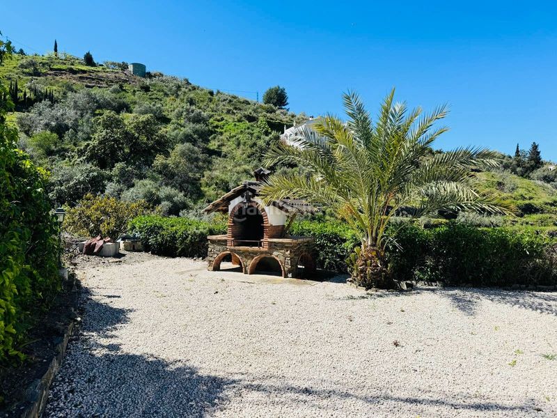 Foto 65b70f3e-6857-41c6-bce1-6d85886eaac3. Casa amb piscina a Torrox pueblo Torrox
