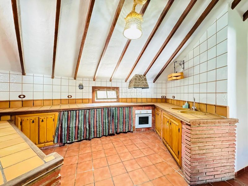 Foto eceb418b-3186-40b5-a563-a5b17ed8422c. Casa amb piscina a Torrox pueblo Torrox