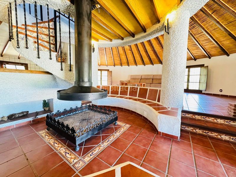 Foto f491225e-0e8a-4d4b-9b23-ce1342d2f08a. Casa amb piscina a Torrox pueblo Torrox