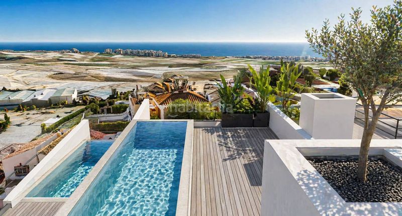 Foto c2d53dfd-564d-4fa7-82a2-52bb9cb2c3ea. Terreny residencial a Urbanización Santa Rosa Torrox
