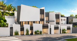 Wohngrundstück in Urbanización Santa Rosa. Tres exclusivas parcelas urbanas en torrox costa, ideales para l