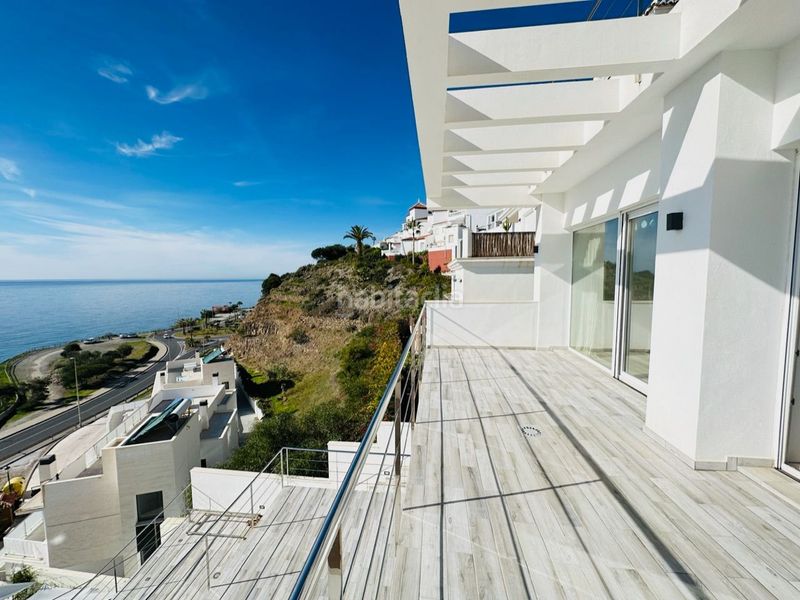 Foto 00a4b2ba-59ad-4732-a6a0-a0e0ef7e7a64. Xalet amb piscina a Chaparil - Torrecilla - Punta Lara Nerja