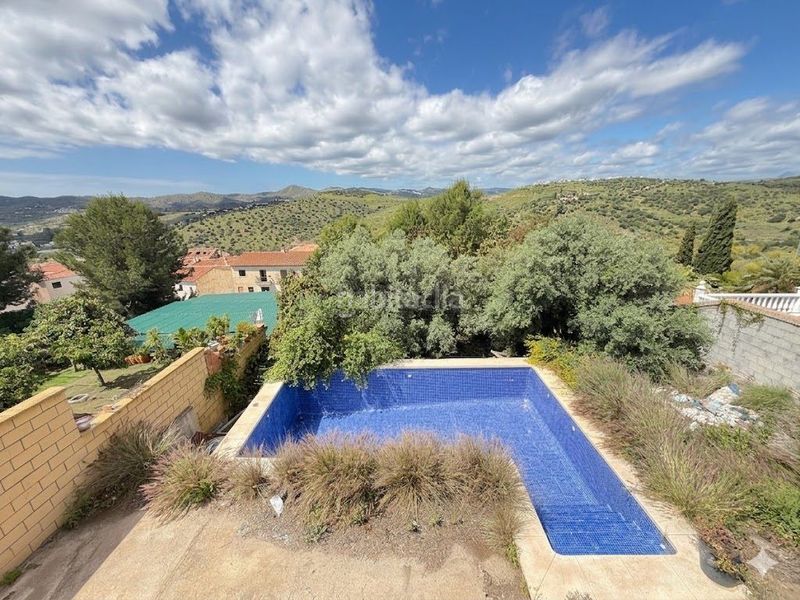 Foto 7c3cca50-5a9a-4d49-bd7e-13b7a031174b. Casa amb piscina a Alcaucín