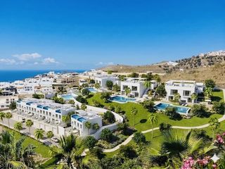 Terreno residenziale in El Peñoncillo. Parcela urbana de 4.824 m situada en torrox costa, en la exclusi