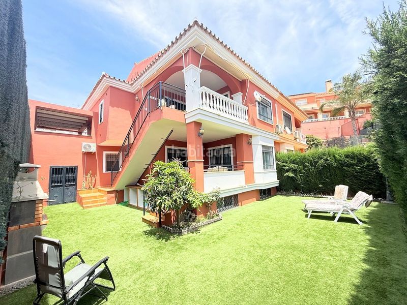 Foto 6d4b98a1-e8bd-4b9c-808a-05f6e25857ac. Casa magnífico chalet pareado en la urbanización Viña Málaga . en Torre del Mar