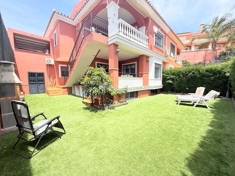 Foto 87c8fee8-d77f-47b1-bb80-d8de281082c3. Casa magnífico chalet pareado en la urbanización Viña Málaga . en Torre del Mar