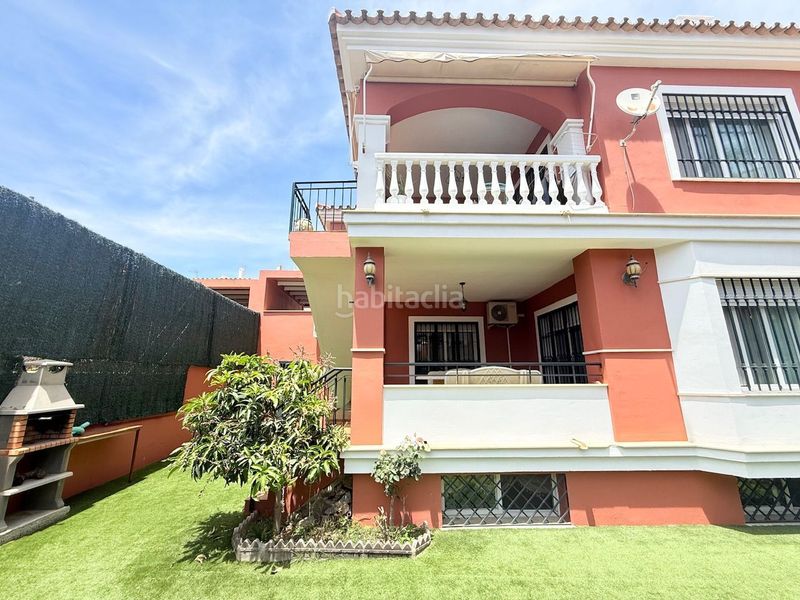 Foto b0a46ed4-4048-4f0a-8f48-39e58c9ce682. Casa magnífico chalet pareado en la urbanización Viña Málaga . en Torre del Mar