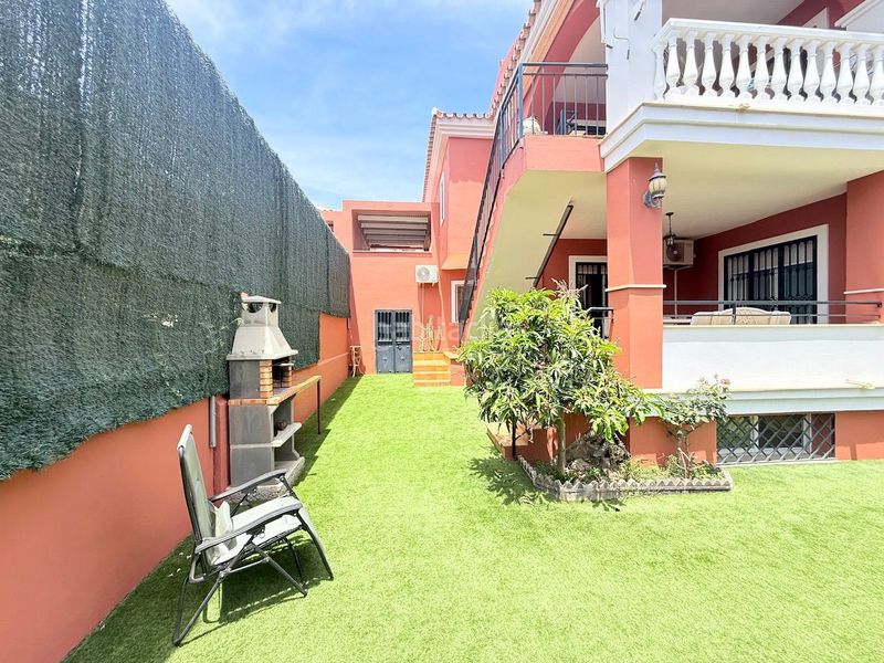 Foto e0444562-6098-4d86-8741-4239407ae7a8. Casa magnífico chalet pareado en la urbanización Viña Málaga . en Torre del Mar