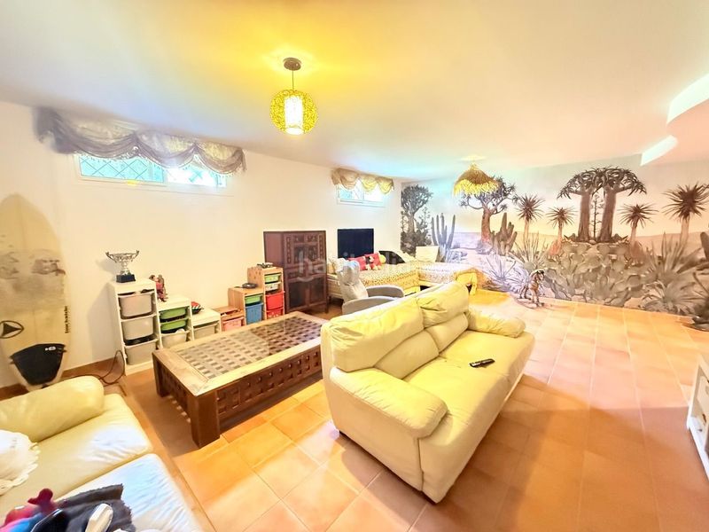 Foto e51b3482-2eee-48f7-8857-3c495166d596. Casa magnífico chalet pareado en la urbanización Viña Málaga . en Torre del Mar