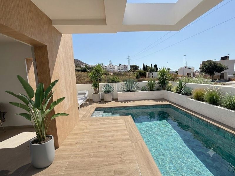 Foto 1aa3e72c-6493-4e11-aeb2-cedf154ff885. Xalet amb piscina a Capistrano Nerja