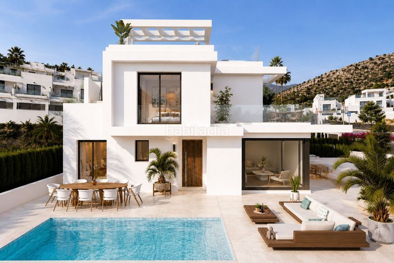 Foto 6ca216b7-ca43-443c-8f9c-225d6d1f6da1. Casa adossada amb piscina a Capistrano Nerja