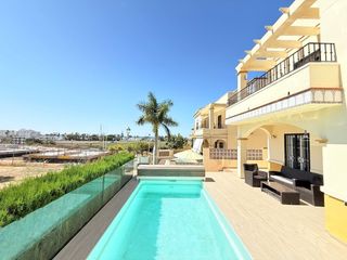 Maison à Caleta de Velez. Exclusiva vivienda en caleta de vélez a solo 400 metros de la pl