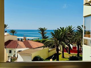 Apartment in Centro Internacional. Apartamento de 1 dormitorio en primera línea de playa  torrox co