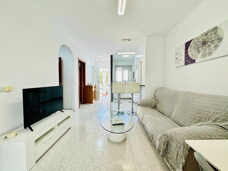 Foto b2f9381f-74c5-4f00-bf81-315baa5c219c. Apartament amb piscina a Torrox park Torrox