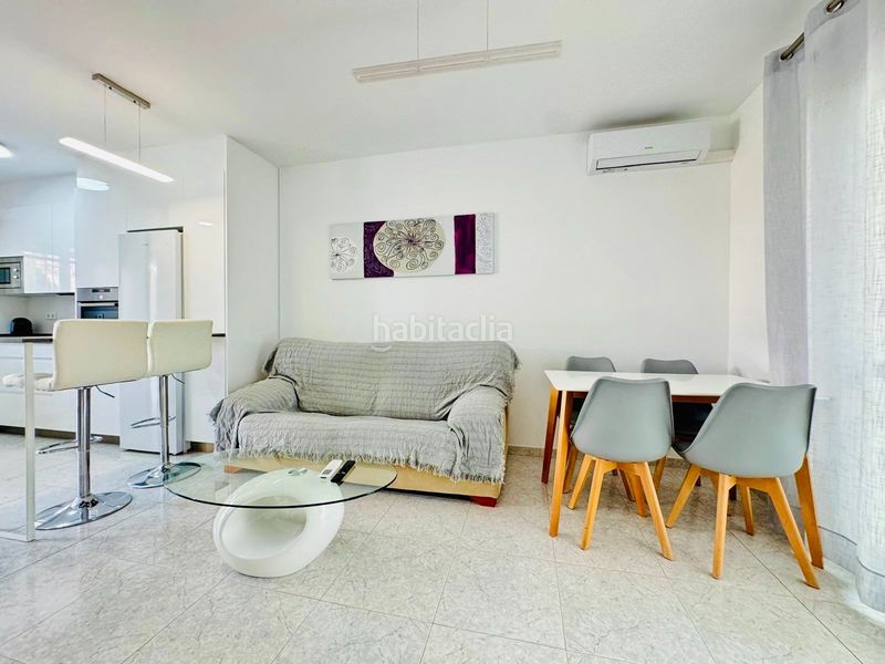 Foto c7bd8caa-5c94-48f7-b952-bacd52885327. Apartament amb piscina a Torrox park Torrox