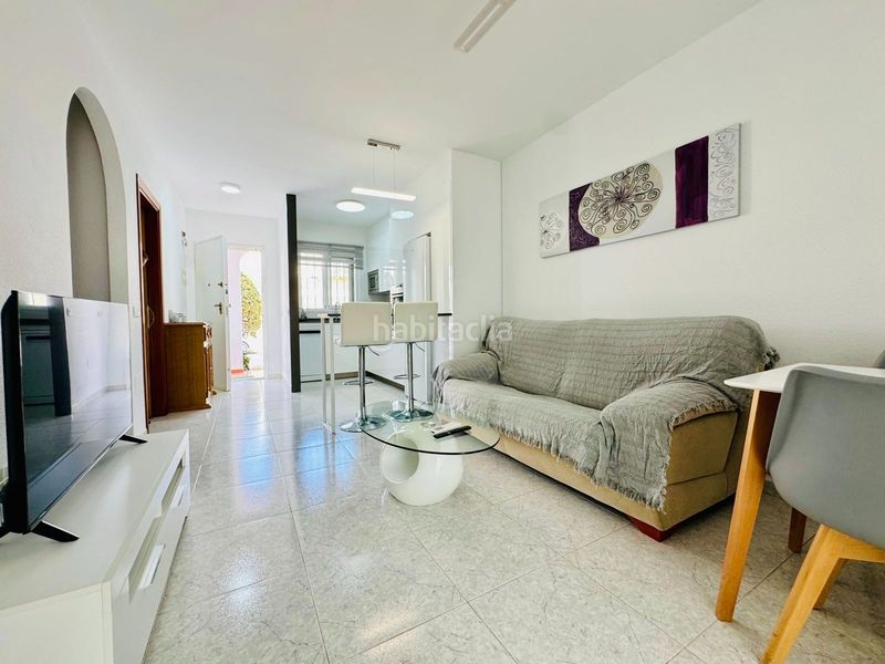 Foto f02da88f-dd3d-471c-a5c5-c92b42bad6a2. Apartament amb piscina a Torrox park Torrox