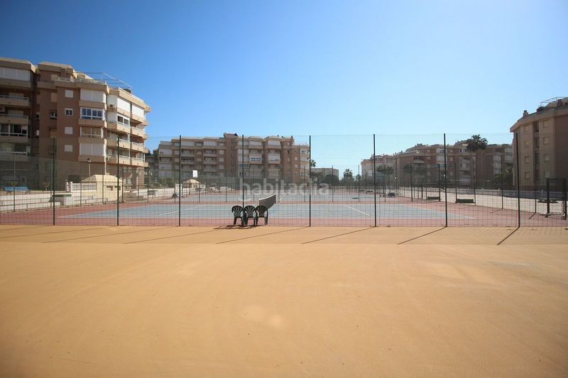 Foto f579ddc5-3a94-44f8-aa23-52493070d20d. Pis amb calefacció piscina a Centro Internacional Torrox