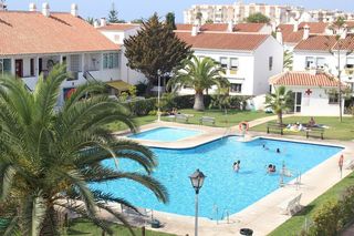 Flat in Centro Internacional. Apartamento situado en la urbanización pueblo andaluz, en torrox
