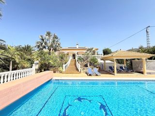 Xalet a Camino Algarrobo - Las Arenas. Exclusiva villa de lujo situada en vélez málaga, a tan solo 5 ki
