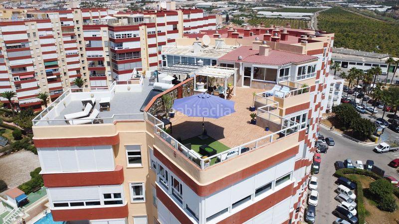Foto f5c5f4a0-29b6-4bb7-83de-e496b5f86a21. Àtic amb piscina a Centro Internacional Torrox