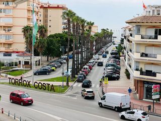 Appartamento in Urbanización Santa Rosa. Piso amplio y luminoso a 250 metros de la playa en  torrox costa