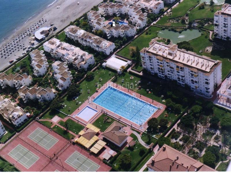 Foto 3cb943b2-3c3b-4d92-982e-bab2261ad5ba. Piso  en primera línea de playa con vistas frontales al mar en urbanización Laguna Beach costa. en Torrox