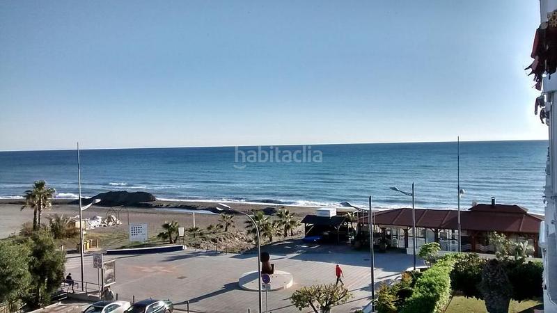 Foto ffddc10d-a20c-4c8c-b819-12cc64b182cf. Piso  en primera línea de playa con vistas frontales al mar en urbanización Laguna Beach costa. en Torrox