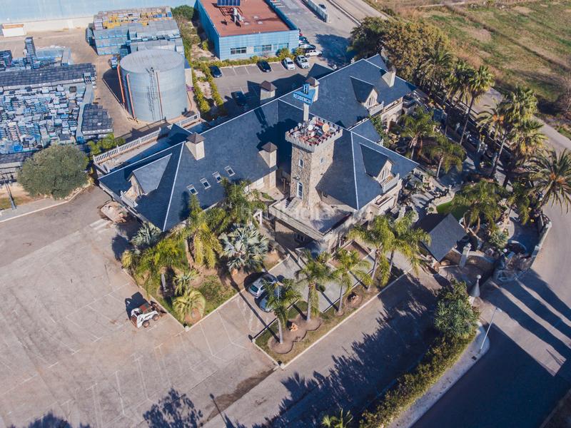 Foto 00903f49-f372-402c-aec5-244e4d68f0fa. Gebäude mit pool in Sollana