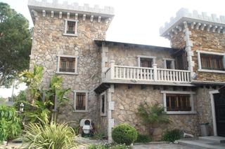Chalet  Carrer dos de mayo. Chalet en la eliana valencia
