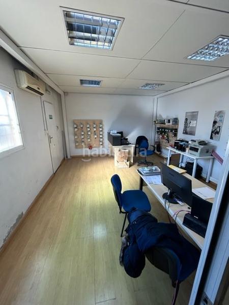 Foto 9fd2f66b-4417-4603-a9ae-62ab54e11c14. Nau industrial amb calefacció a Riba - roja de Túria