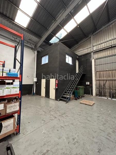 Foto dd06056d-09ac-4d3c-98ea-4e07cda4f90a. Nau industrial amb calefacció a Riba - roja de Túria