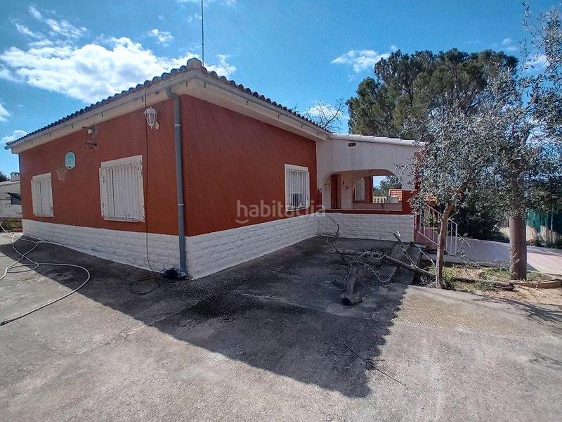 Foto b09e3d6b-0885-4ba1-9b69-8dfeaaa0ac2c. Chalet  urbano en montserrat en Monserrat