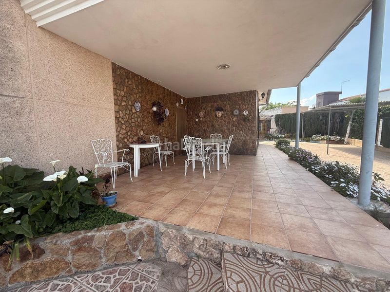 Foto 25c91450-f6a5-424b-ab01-420ba15ab226. Chalet en Monserrat