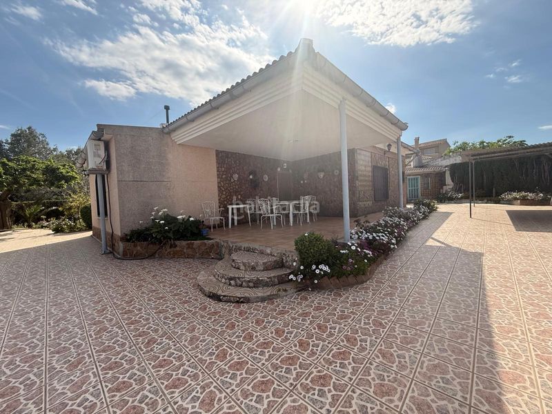 Foto 866328f8-6cb6-43f4-b25c-85ba566a2cc7. Chalet en Monserrat