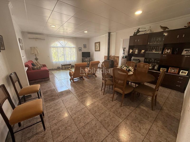 Foto dd2670af-bd74-4ee7-9dea-962780224558. Chalet en Monserrat