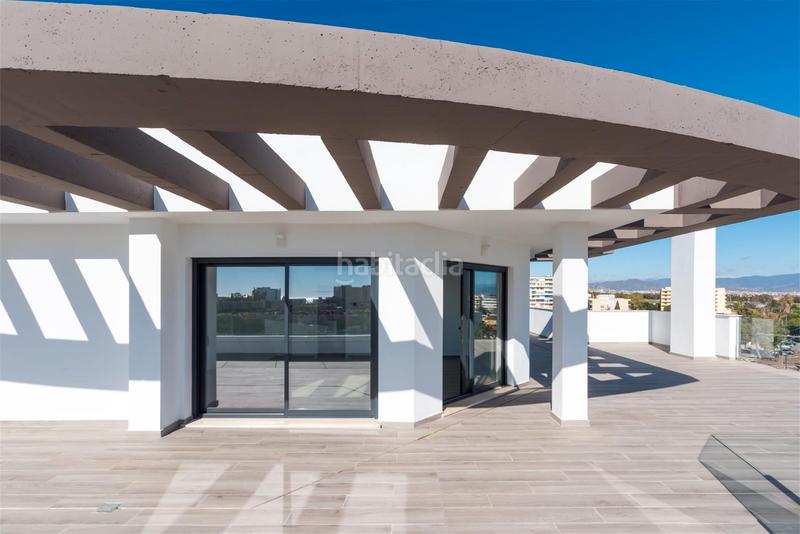 Foto 21197015-aa37-4927-b475-dffc23a6d676. Attico 126m<sup>2</sup> con riscaldamento parcheggio piscina in Playamar - Benyamina Torremolinos