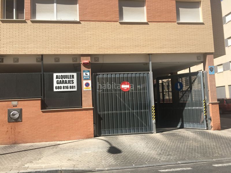 Foto 02c33a15-7a98-442f-9463-ad59e718b3c2. Parking coche en calle estrella vega 3 plaza de garaje pino montano en Sevilla