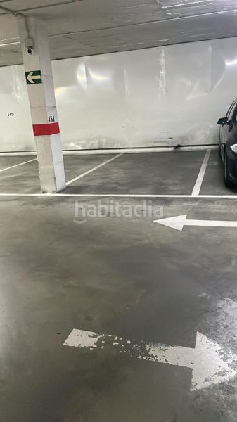 Foto a446edfa-7750-4e9c-98a3-9754bb545256. Parking coche en calle estrella vega 3 plaza de garaje pino montano en Sevilla