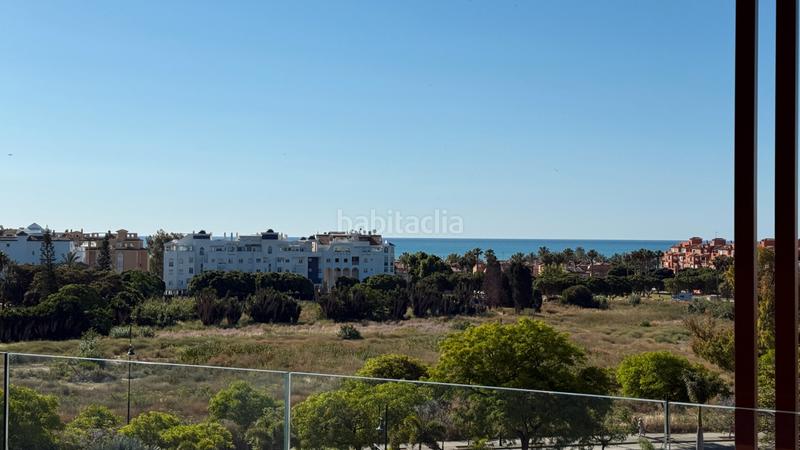Foto 810ce6a2-614d-45a4-b3cb-f7b25fb92698. Alquiler piso alquiler 3 dormitorios larga temporada en Torremolinos