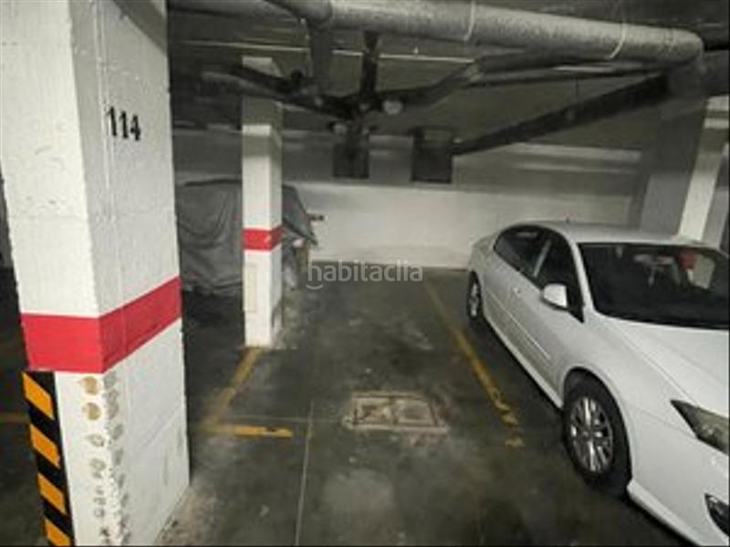 Foto b7bd4944-aec3-445d-82b4-e2858c3daf0c. Parking moto dans avenida del deporte 1 dans colores - entreparques Sevilla