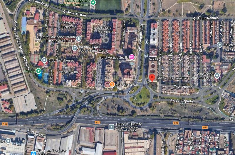 Foto dfd8ff74-4bce-4e94-a646-fc37829e0e7b. Parking moto dans avenida del deporte 1 dans colores - entreparques Sevilla