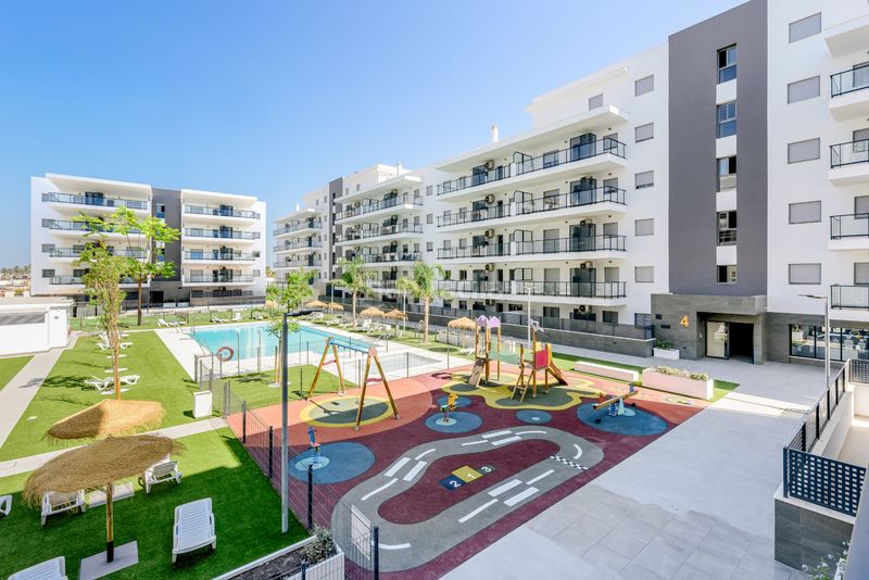 Foto 66691ddd-a734-491d-92b9-fa5c982c167e. Àtic 105m<sup>2</sup> amb calefacció aparcament piscina a San Jose de la Rinconada