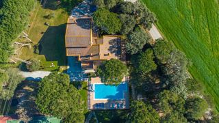 Casa in Cassà de la Selva. Casa rural con piscina y tenis