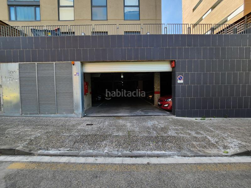 Foto 0921e041-ba13-4dd7-842e-426191173fc0. Posto auto in carrer marquès de caldes de montbui 88 in Girona