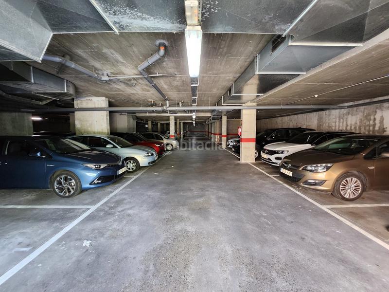 Foto 25f03a69-7d8d-4b89-87b0-9b5741c62bc4. Posto auto in carrer marquès de caldes de montbui 88 in Girona