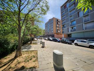 Aparcament cotxe a Carrer marquès de caldes de montbui 88. Zona químics - eixample sud
