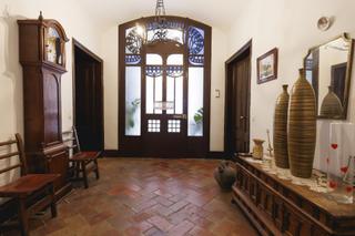 Masia a Carrer del vern 21. Casa senyorial al centre d'arbcies