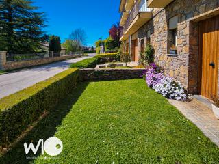 Casa adossada  Calle horts quinta d'en julia. Casa amb vistes panormiques