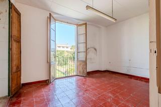 Xalet a Carrer sant feliu 17. Casa adossada a llagostera amb gran potencial de reforma